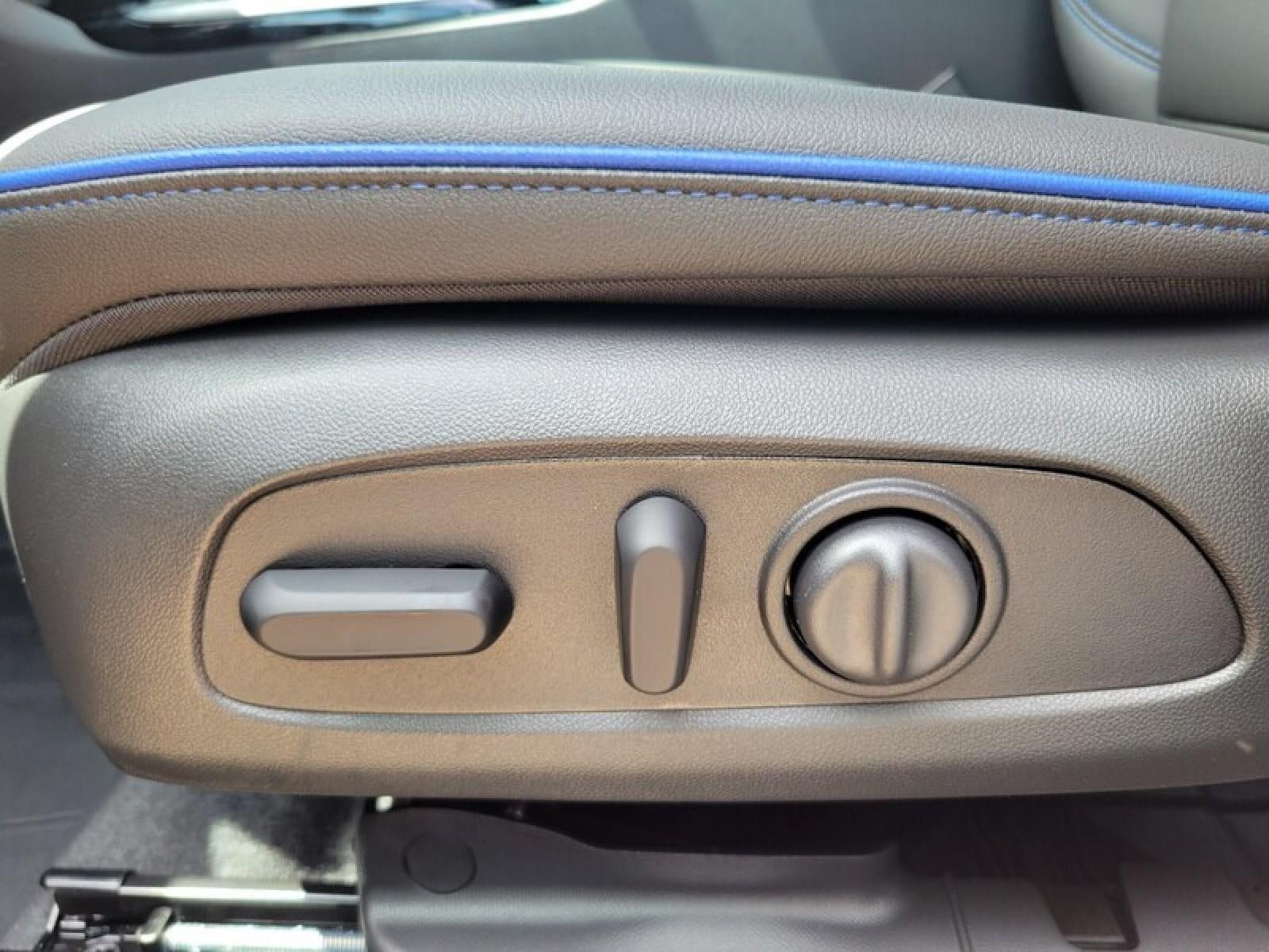 New 2026 Buick Envista Sport Touring w/ Convenience I Package FWD image 13