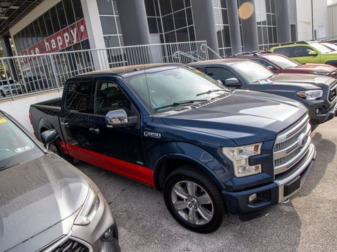 Used 2016 Ford F150 Platinum w/ Equipment Group 701A Luxury image 7