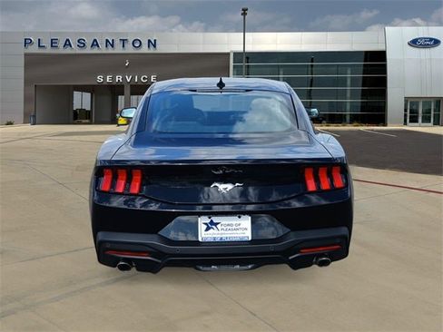 New 2025 Ford Mustang Coupe image 4