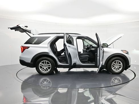 New 2026 Ford Explorer Active RWD image 48