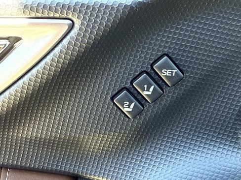 Used 2019 Subaru Forester Touring image 23