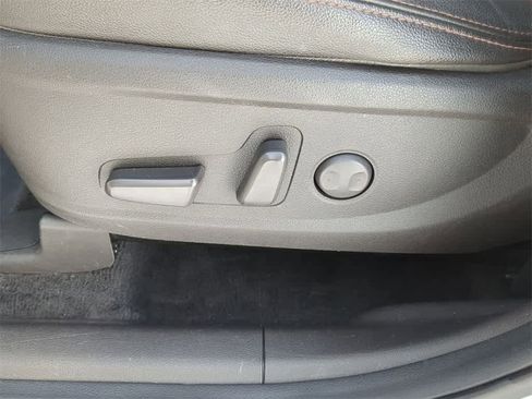 Used 2019 Hyundai Santa Fe Limited image 17