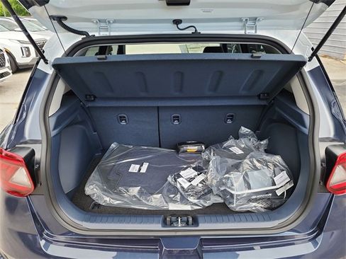 New 2025 Hyundai Venue Limited image 8
