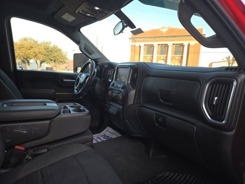 Certified 2022 Chevrolet Silverado 3500 LT w/ Convenience Package image 15