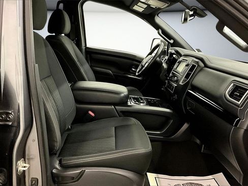 Used 2019 Nissan Titan SV w/ SV Convenience Package image 30