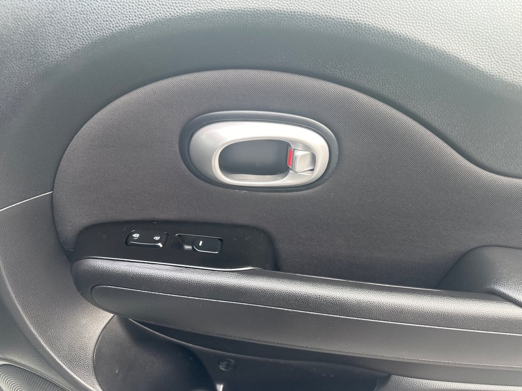 Used 2015 Kia Soul FWD image 11