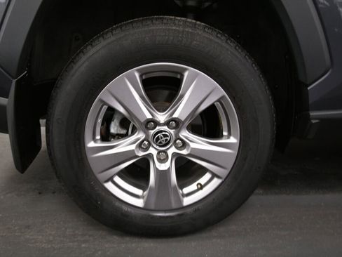 Used 2022 Toyota RAV4 XLE w/ Convenience Package image 32