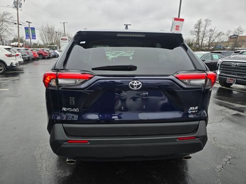 Used 2025 Toyota RAV4 XLE image 6