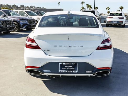 Used 2025 Genesis G70 2.5T image 5
