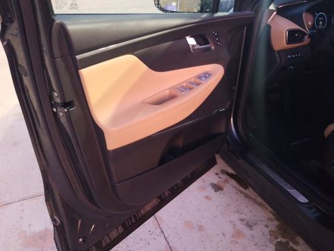 Used 2023 Hyundai Santa Fe Calligraphy image 9