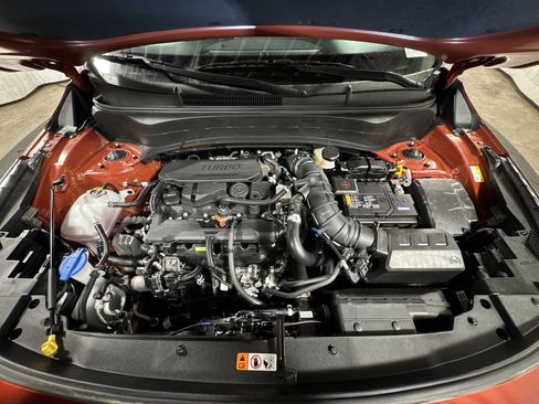 Certified 2025 Kia Seltos SX w/ SX Sunroof Package image 32