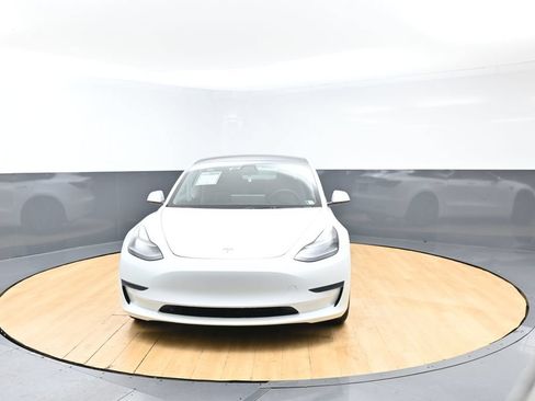 Used 2023 Tesla Model 3 Standard Range RWD image 3