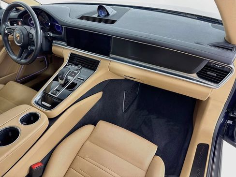 Used 2023 Porsche Panamera image 31