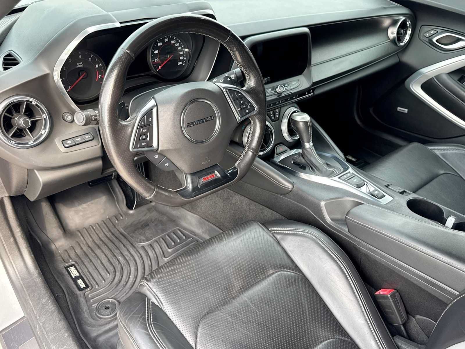Used 2019 Chevrolet Camaro SS RWD image 2