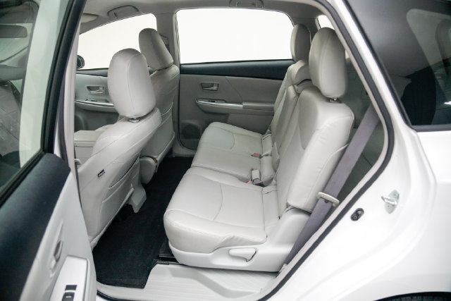 Used 2013 Toyota Prius V Three FWD image 16