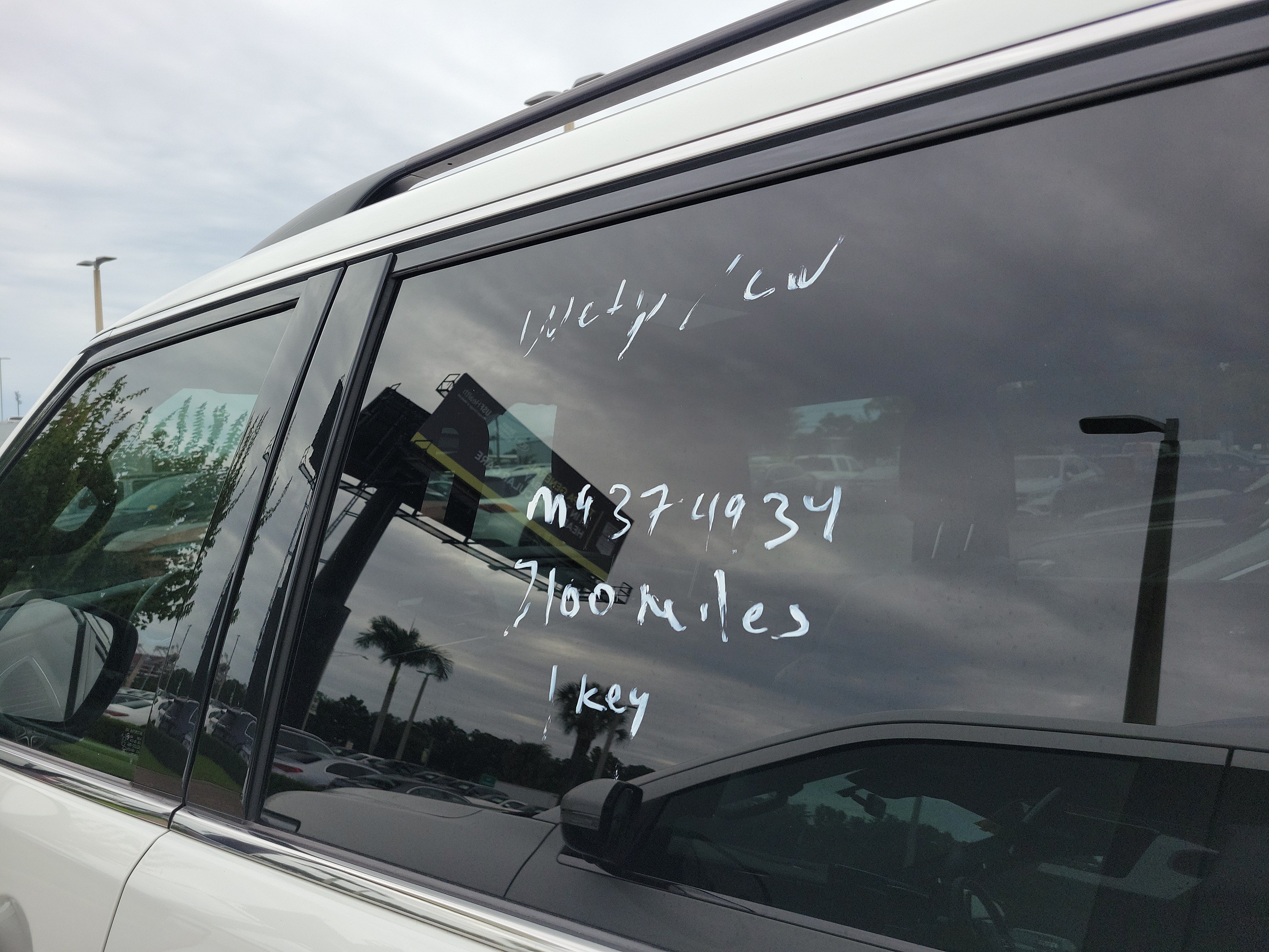 Used 2021 Nissan Armada SL w/ Midnight Edition Package RWD image 6
