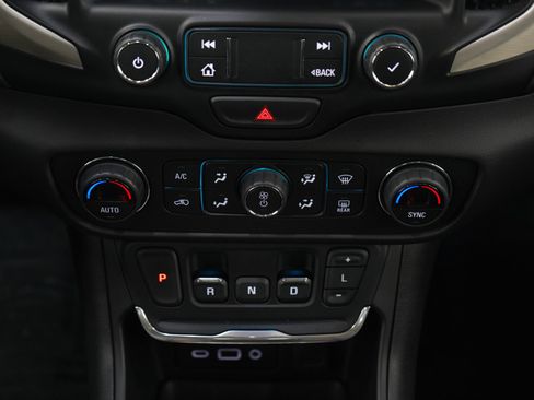 Used 2020 GMC Terrain Denali w/ Denali Premium Package image 16