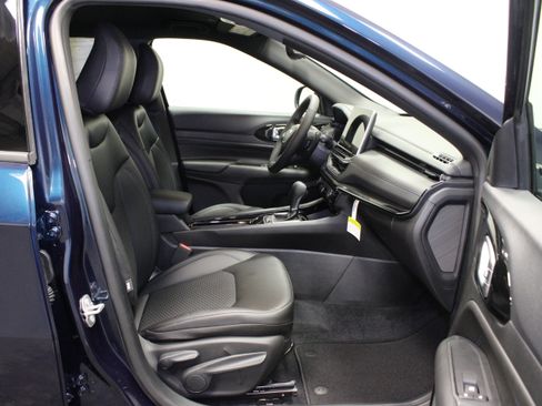 New 2026 Jeep Compass Latitude AWD/4WD image 13