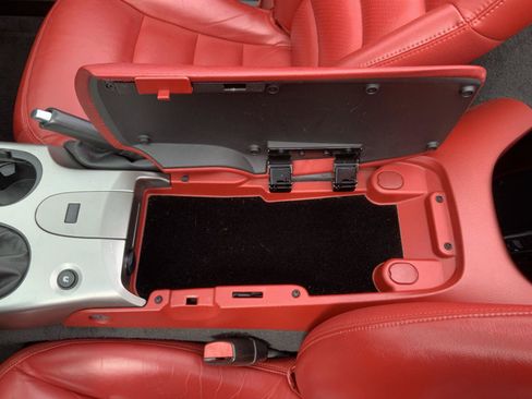Used 2005 Chevrolet Corvette Convertible w/ Preferred Equipment Group RWD image 33