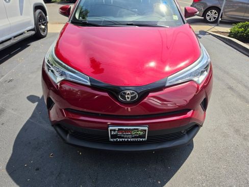 Used 2019 Toyota C-HR LE FWD image 6