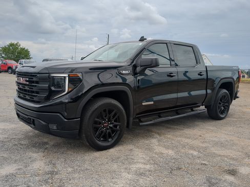 Used 2025 GMC Sierra 1500 Elevation AWD/4WD image 6