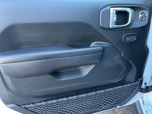 Used 2023 Jeep Wrangler Willys image 28