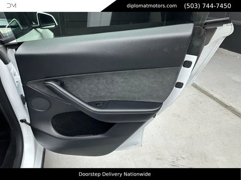 Used 2023 Tesla Model Y Long Range image 26