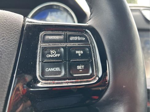 Used 2012 Chrysler 300 S w/ Luxury Group image 15