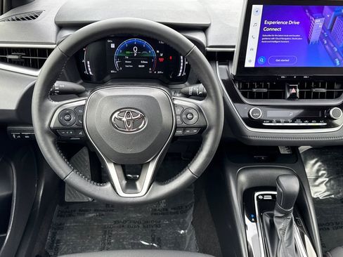 Used 2025 Toyota Corolla SE image 14