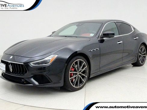 Used 2023 Maserati Ghibli Modena image 1