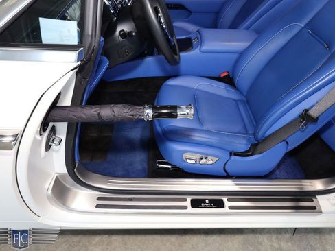 Used 2020 Rolls-Royce Dawn image 20