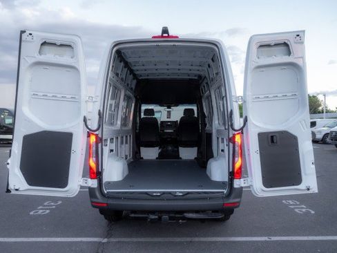 New 2025 Mercedes-Benz Sprinter 2500 image 8