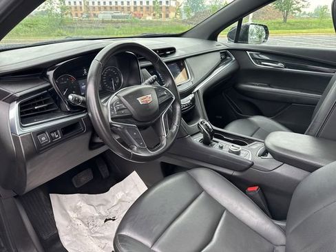 Certified 2022 Cadillac XT5 Premium Luxury image 16