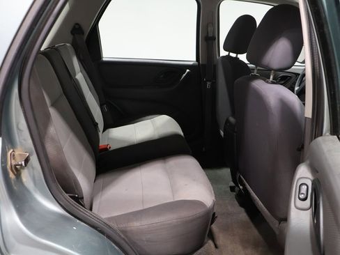 Used 2007 Ford Escape XLS image 18