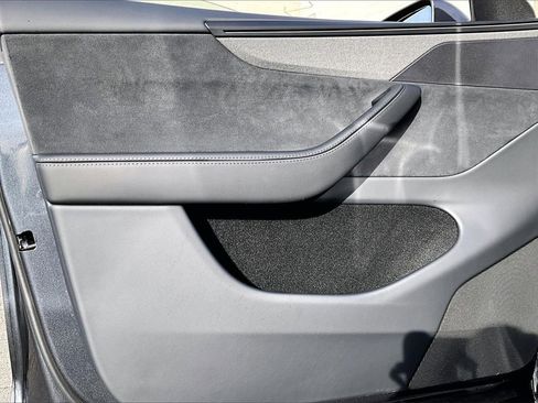 Used 2026 Tesla Model Y AWD image 26