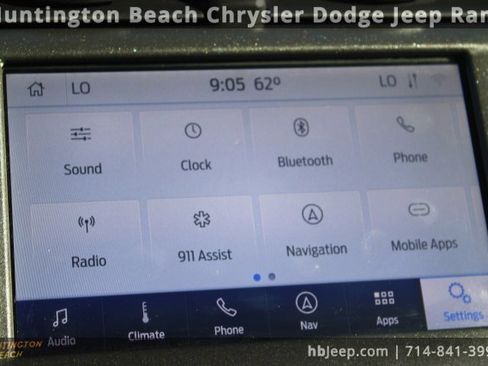 Used 2020 Ford Fusion SE image 25