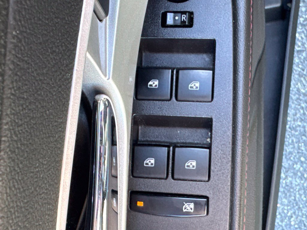Used 2015 Chevrolet Equinox LT w/ Driver Convenience Package AWD/4WD image 15