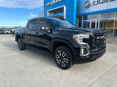 Used 2021 GMC Sierra 1500 AT4 w/ Technology Package