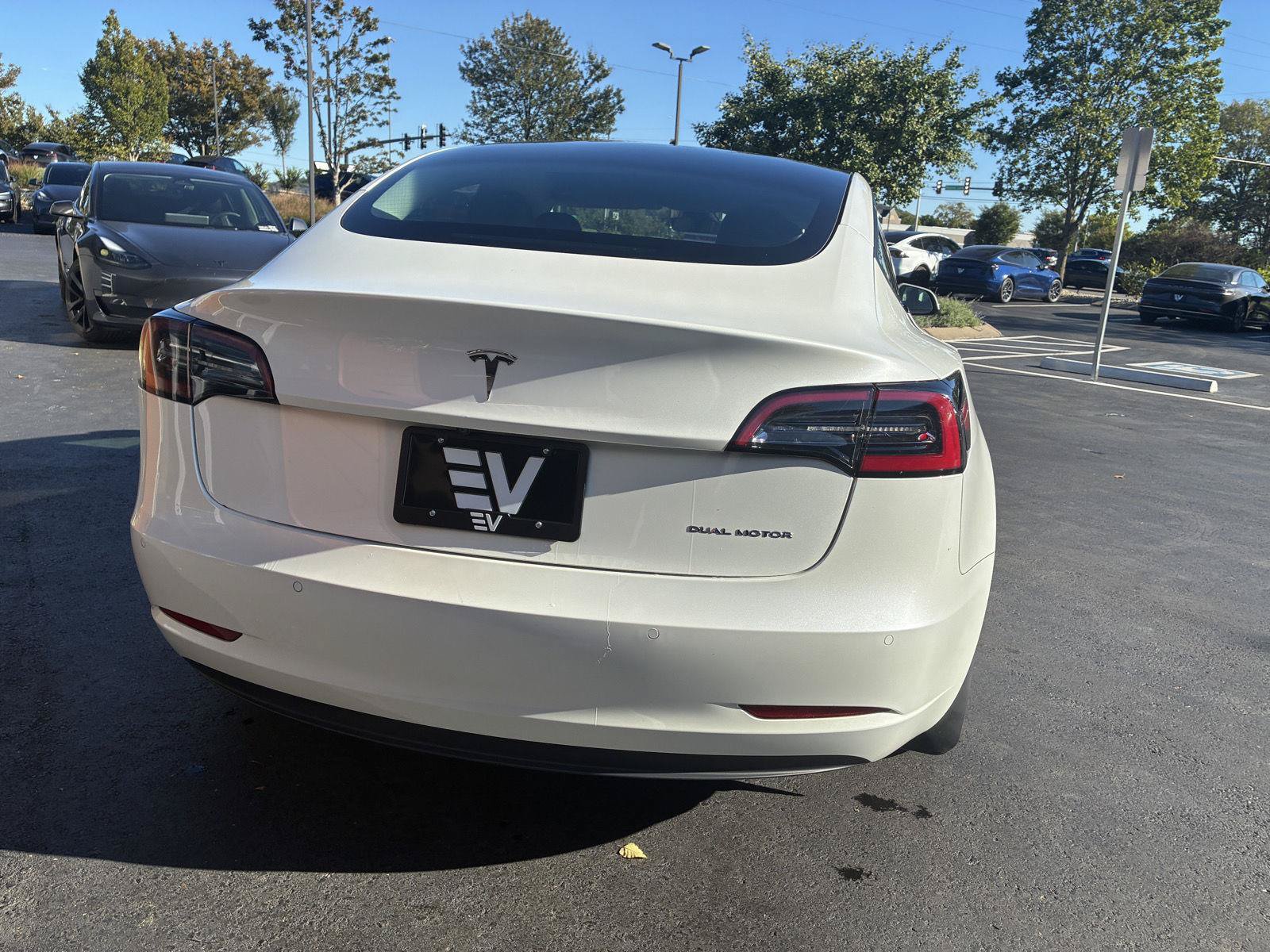 Used 2022 Tesla Model 3 Long Range AWD/4WD image 5