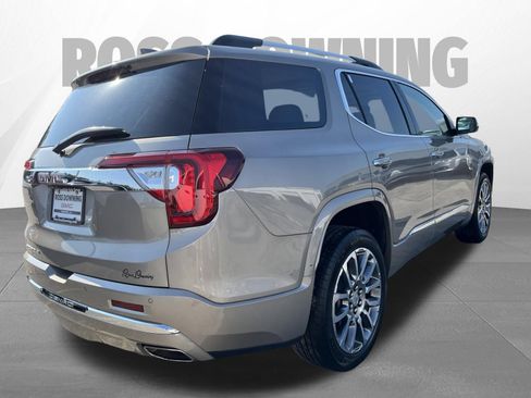 Used 2022 GMC Acadia Denali w/ Denali Ultimate Package FWD image 4