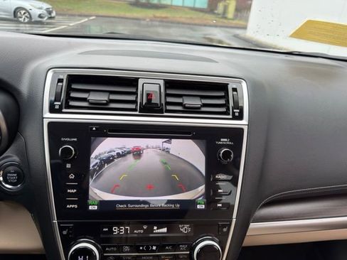 Used 2018 Subaru Legacy 2.5i Limited image 10