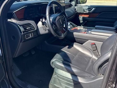 Used 2024 Lincoln Navigator Reserve image 5