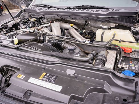 Used 2023 Ford F250 XLT w/ FX4 Off-Road Package image 34