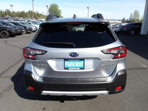 Used 2023 Subaru Outback Limited w/ Popular Package #2 AWD/4WD image 4