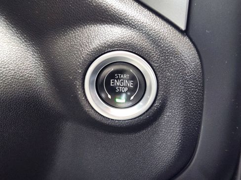 Used 2021 Chevrolet Silverado 1500 LT RWD image 24