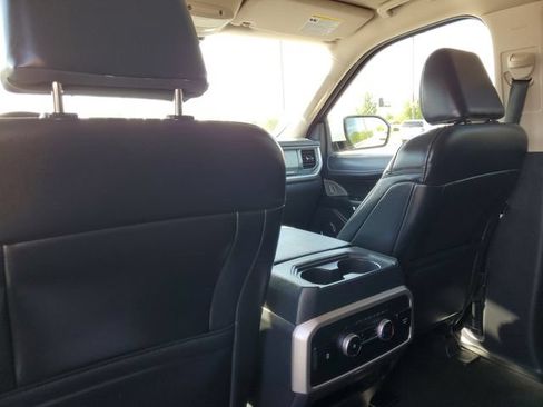 Certified 2024 Ford Expedition XLT AWD/4WD image 34