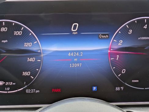 Used 2025 Mercedes-Benz C 300 4MATIC Sedan image 16