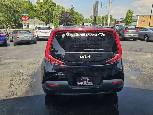 Used 2022 Kia Soul LX FWD image 9