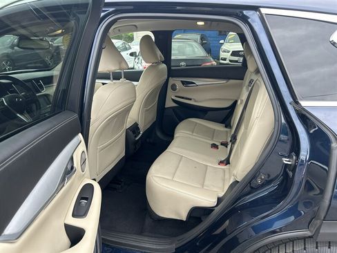 Used 2019 INFINITI QX50 Essential w/ Proactive Package AWD/4WD image 11