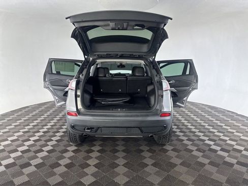 Used 2022 Jeep Cherokee Latitude image 15